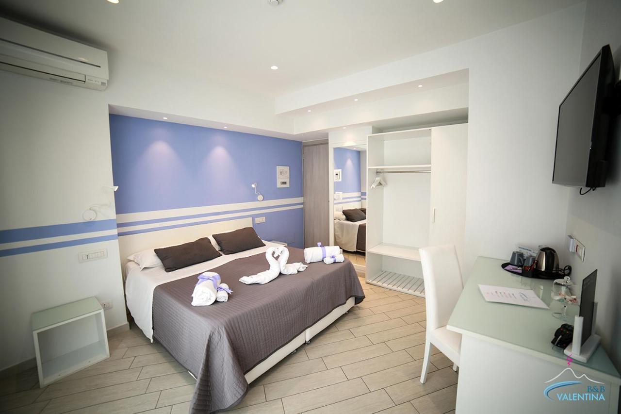 B&B Valentina Sorrento Bagian luar foto